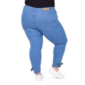 WEinfluence slim plus size jeans